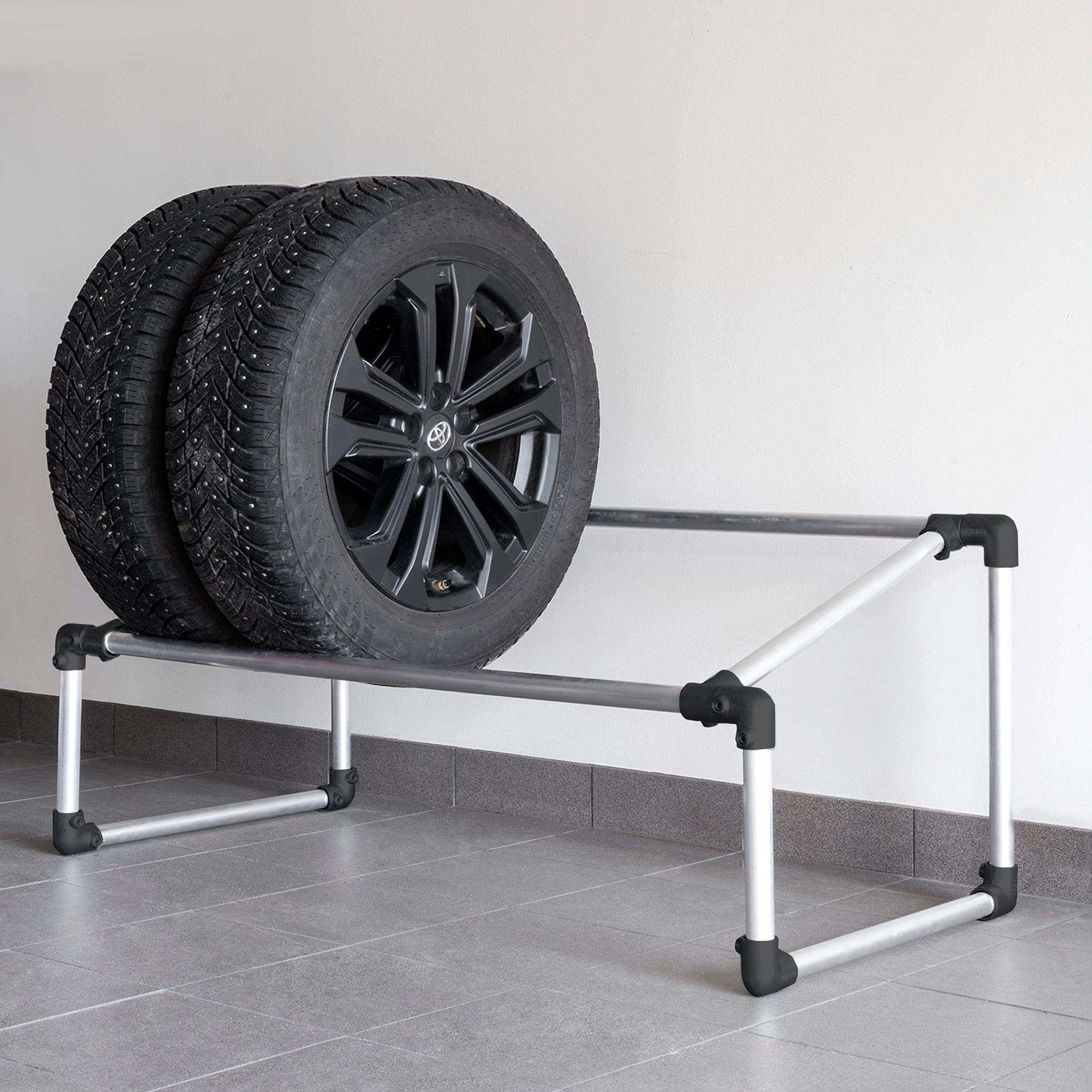 WheelMate - Stilren och Robust förvaring för dina vinter och sommardäck - Aluminium rör/Svarta kopplingar