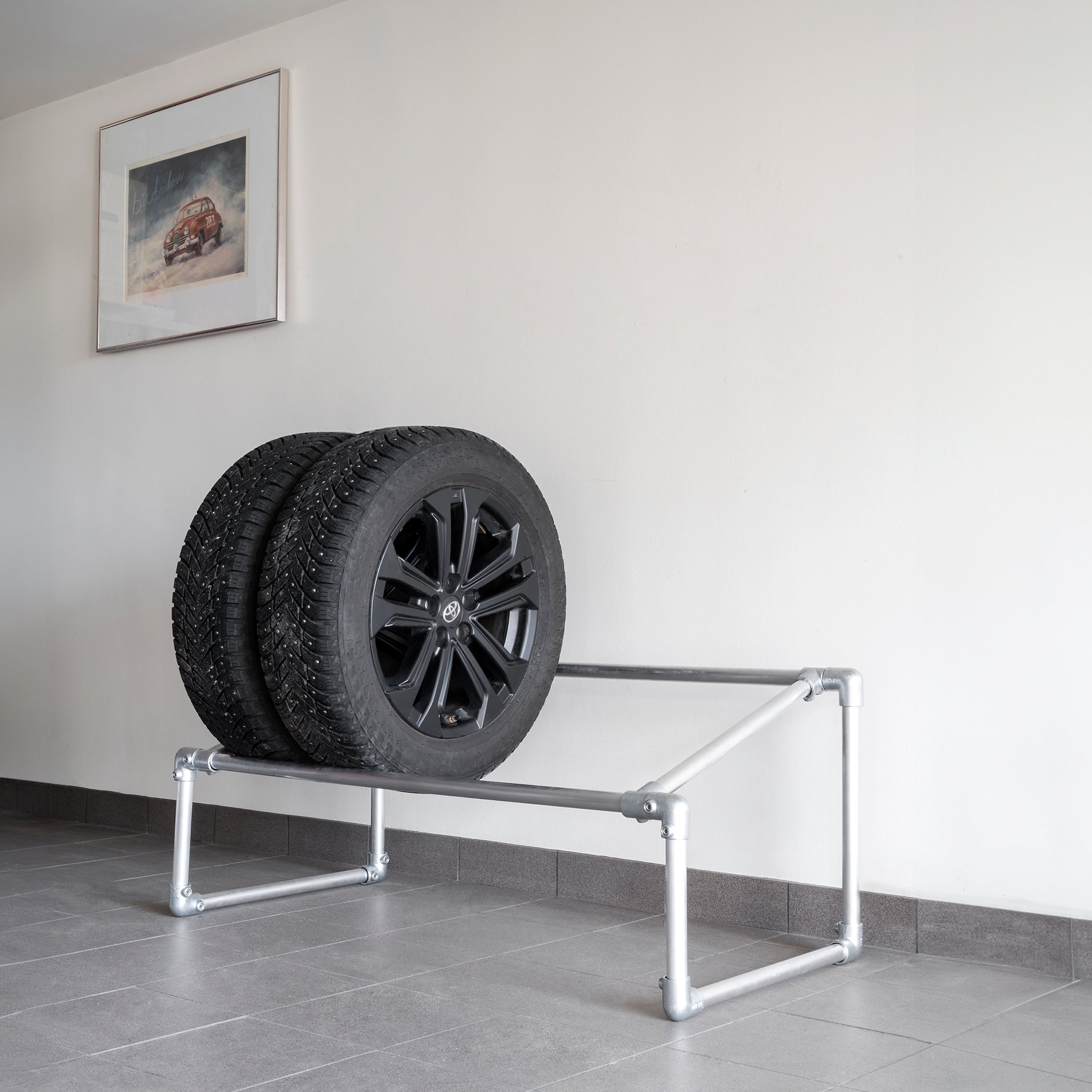 WheelMate - Stilren och Robust förvaring för dina vinter och sommardäck - Aluminium rör/Stål kopplingar