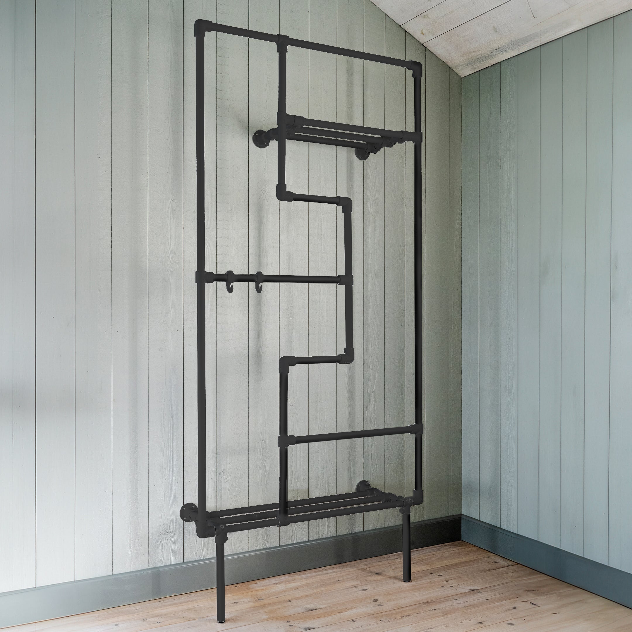 SpaceMaker - Ordning med stil - Svarta rör/svarta kopplingar